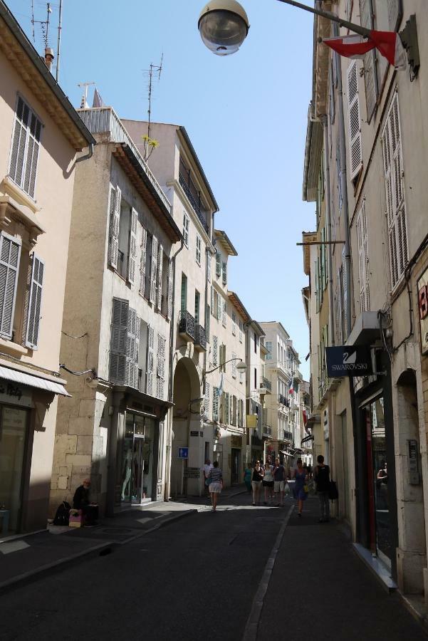 Vieille Ville 1 - Luca'S Apartment, 1 Bedroom, Max 2 Adults And 2 Kids Antibes Exterior photo
