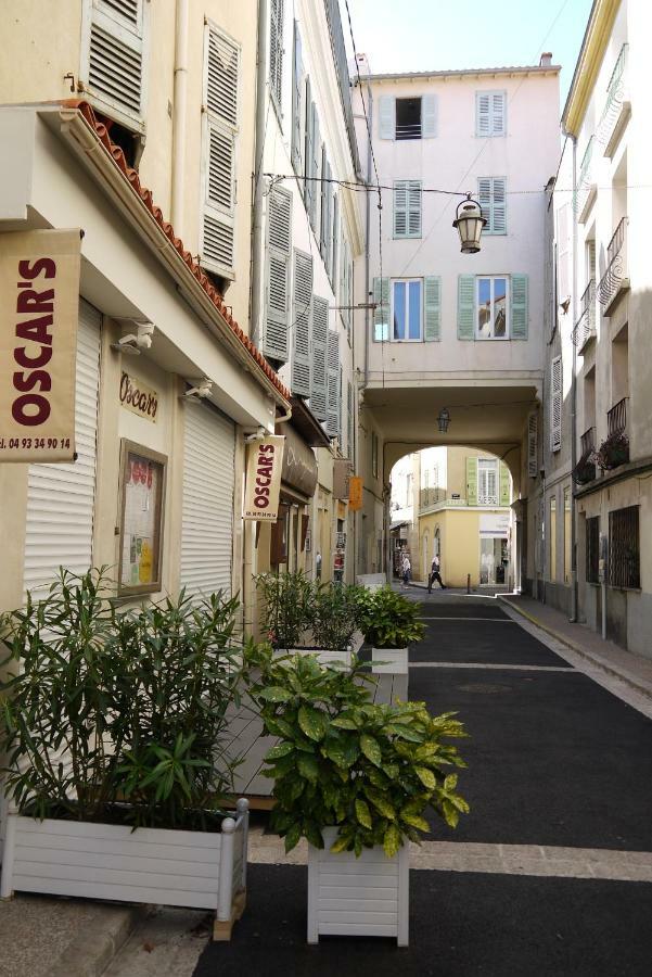 Vieille Ville 1 - Luca'S Apartment, 1 Bedroom, Max 2 Adults And 2 Kids Antibes Exterior photo